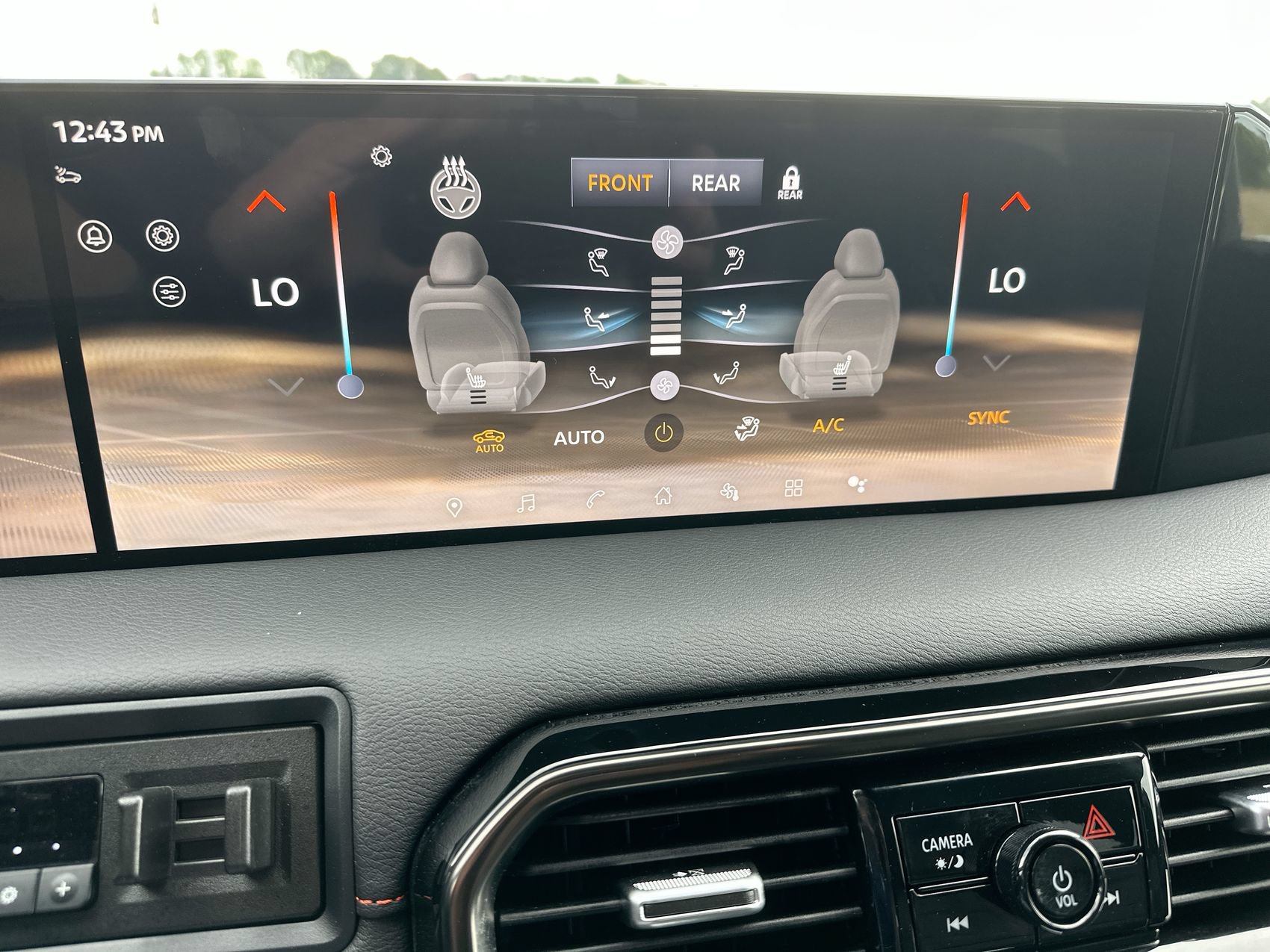 Used 2025 Nissan Armada PRO-4X AWD/4WD image 19