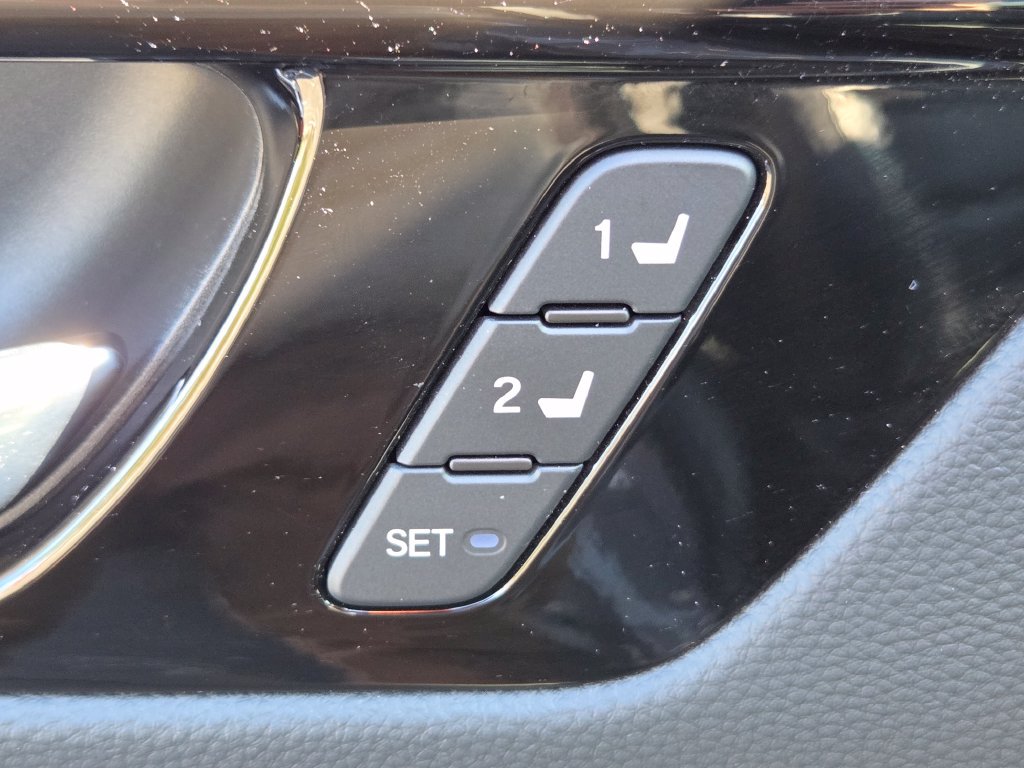Used 2024 Honda CR-V EX-L image 10