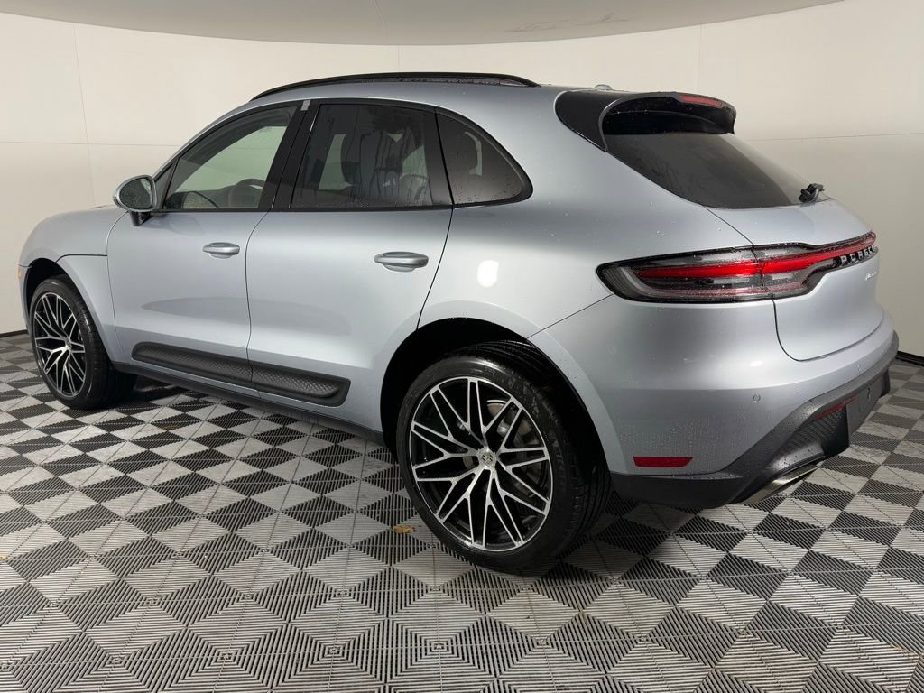 New 2026 Porsche Macan image 3