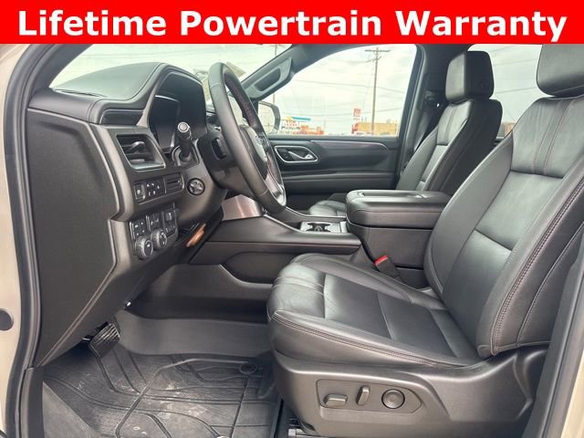 Used 2024 Chevrolet Suburban RST w/ Luxury Package image 2