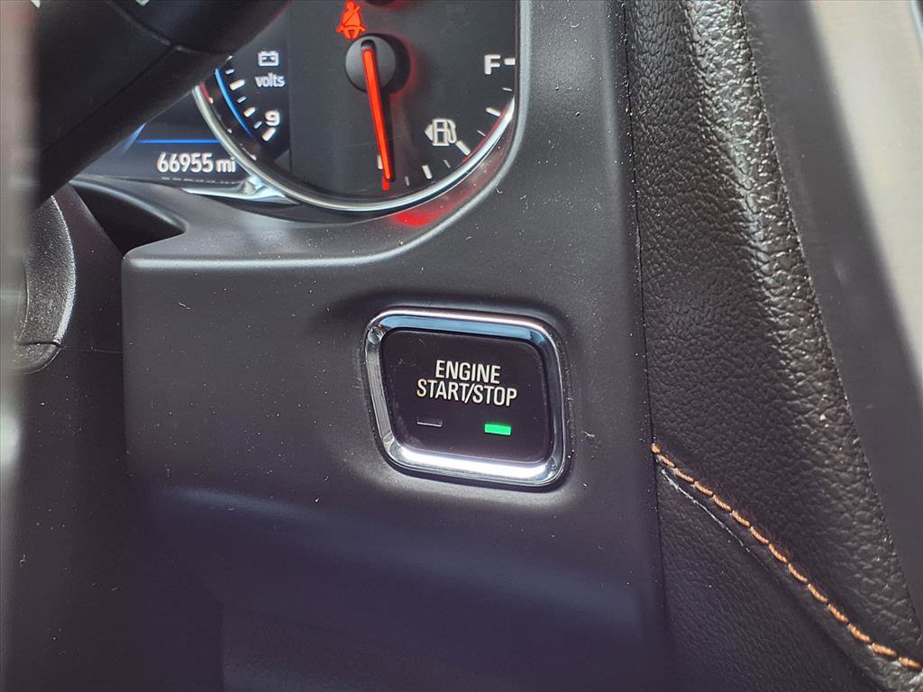 Used 2022 GMC Acadia AT4 w/ Technology Package image 9