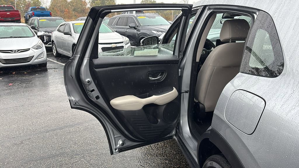 Certified 2025 Honda HR-V LX image 28