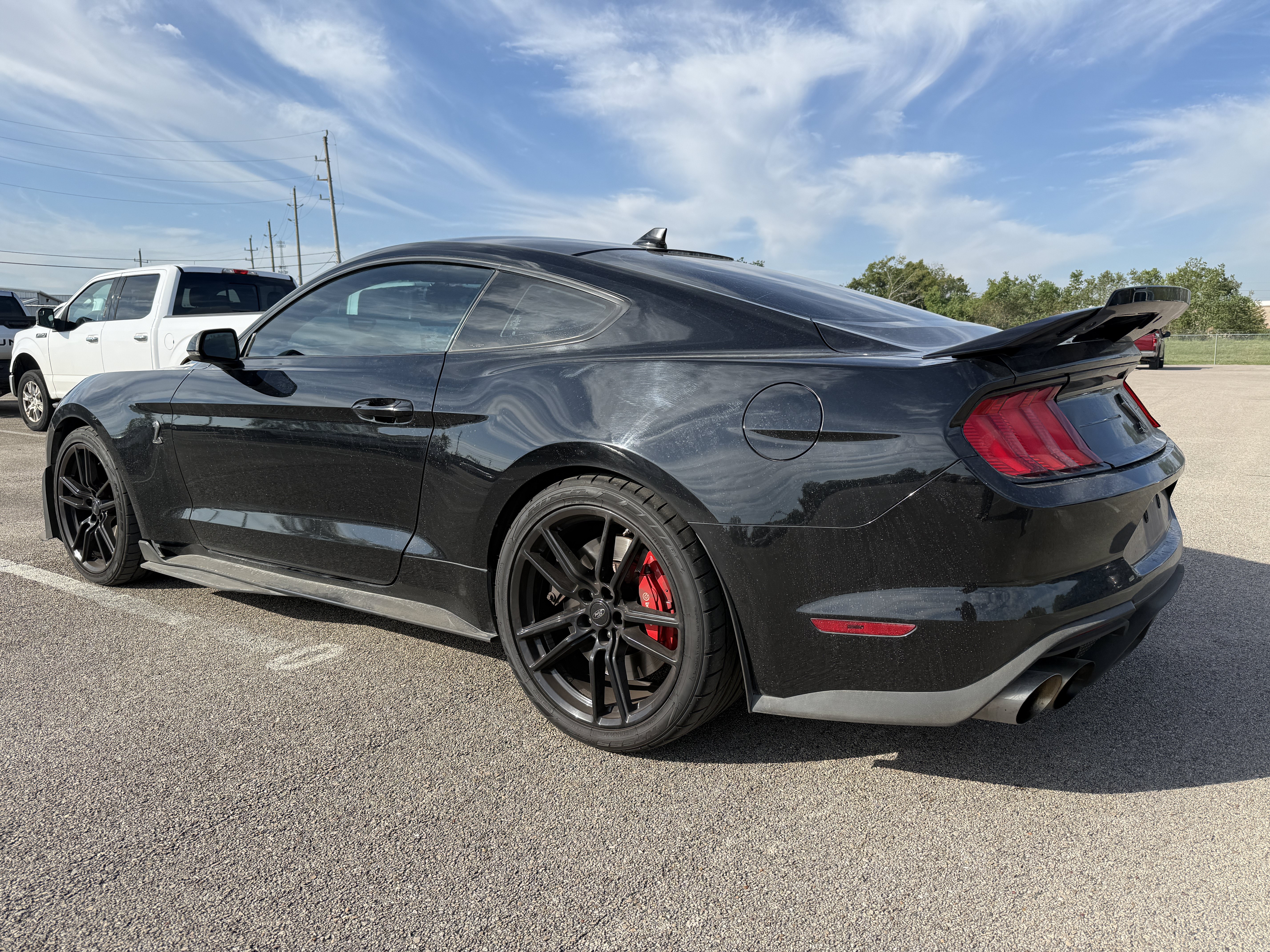 Used 2021 Ford Mustang Shelby GT500 w/ Technology Package RWD image 3