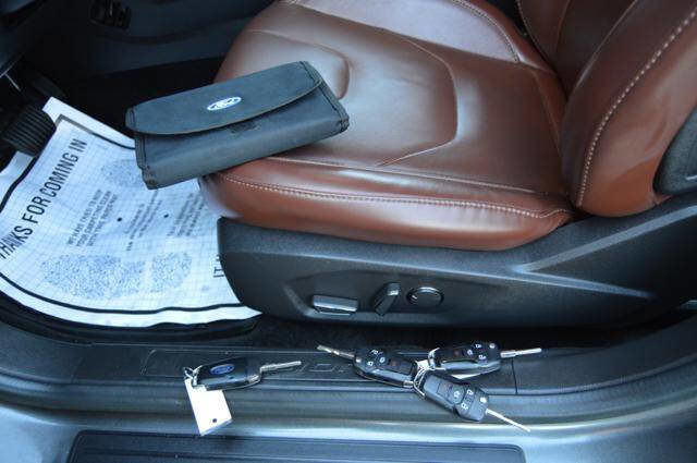 Used 2016 Ford Fusion SE w/ Equipment Group 202A image 30