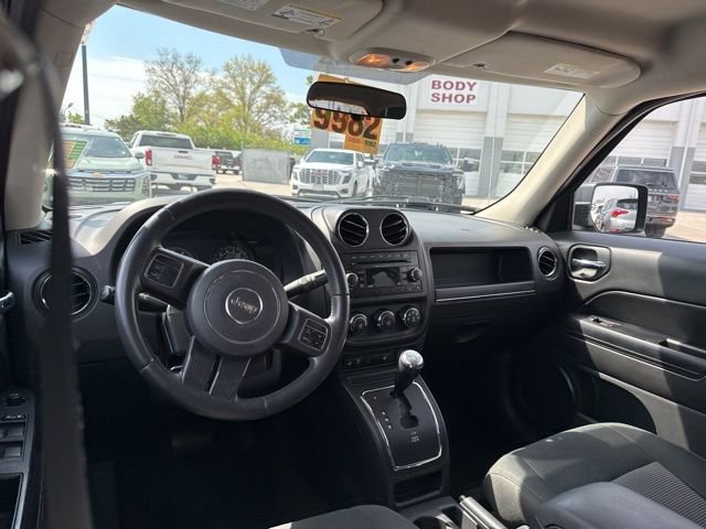 Used 2014 Jeep Patriot Latitude image 13
