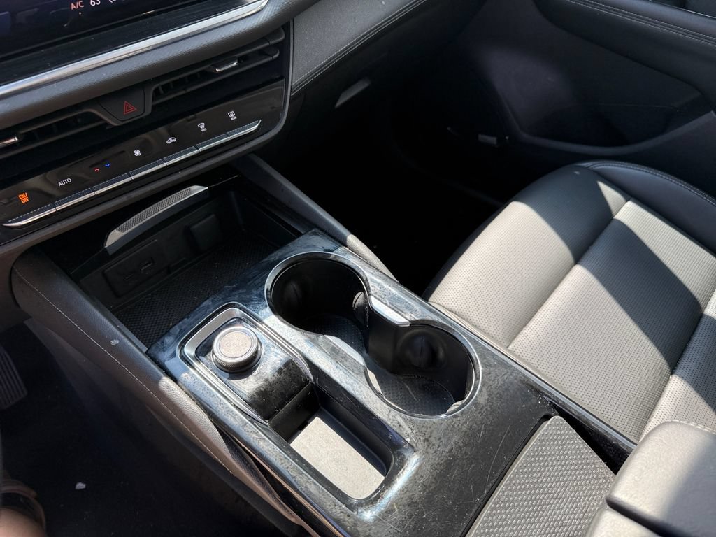 Used 2024 Buick Envision Preferred AWD/4WD image 33