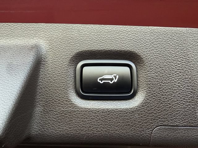 Used 2020 Hyundai Santa Fe Limited AWD/4WD image 34