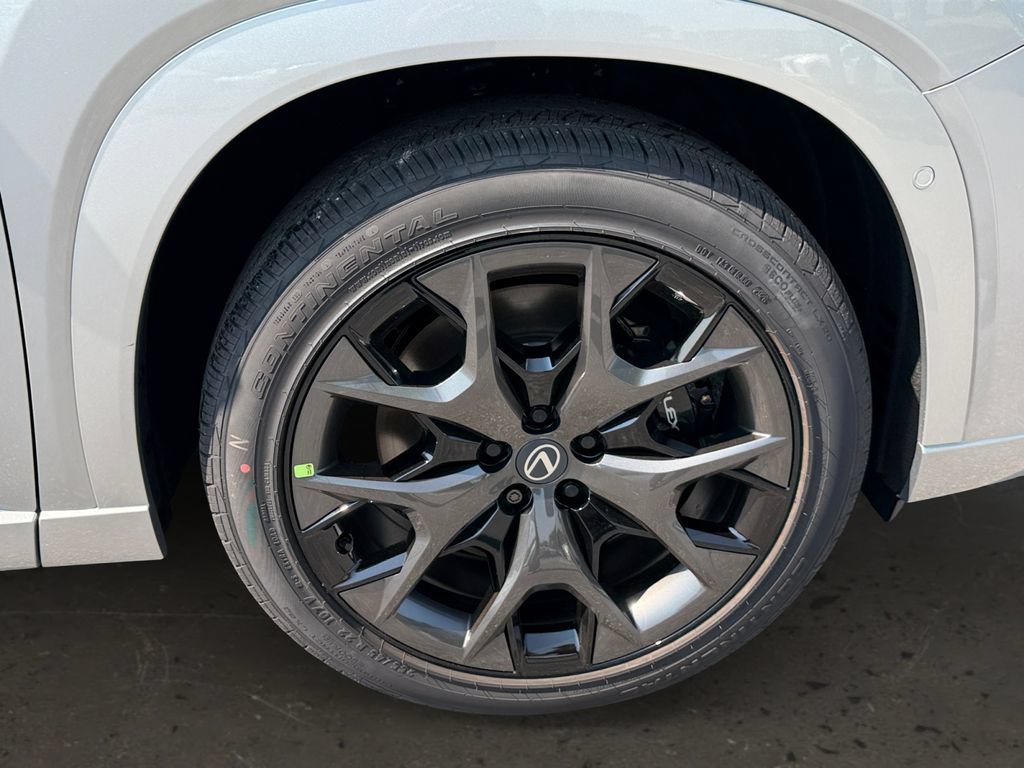 New 2026 Lexus TX 500h AWD image 24