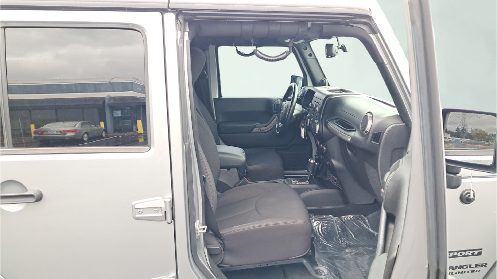 Used 2013 Jeep Wrangler Unlimited Sport AWD/4WD image 28