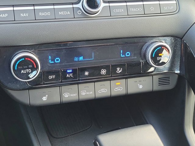 Certified 2025 Hyundai Elantra SEL image 25