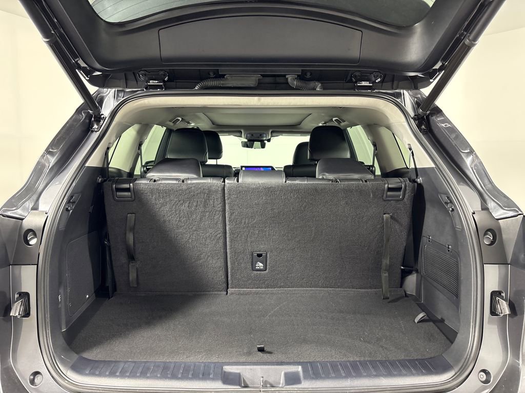 Used 2023 Toyota Highlander Platinum image 33