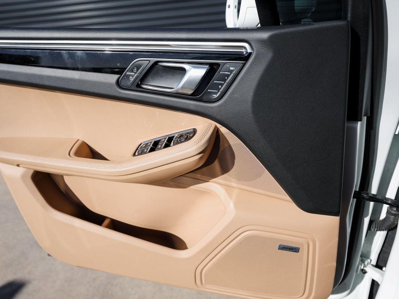 Certified 2022 Porsche Macan S image 24