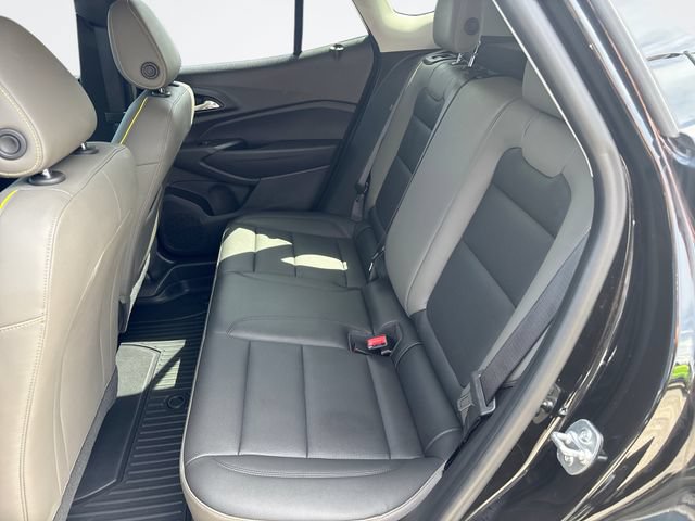 Used 2025 Chevrolet Trax ACTIV w/ Sunroof Package FWD image 22