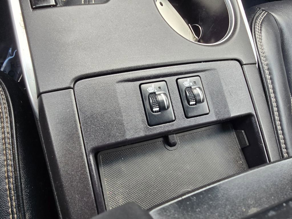 Used 2017 Toyota Camry XLE w/ Moonroof Package image 25