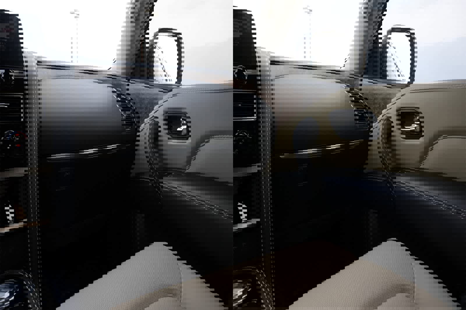 Certified 2024 INFINITI QX80 Premium Select w/ Cargo Package image 8