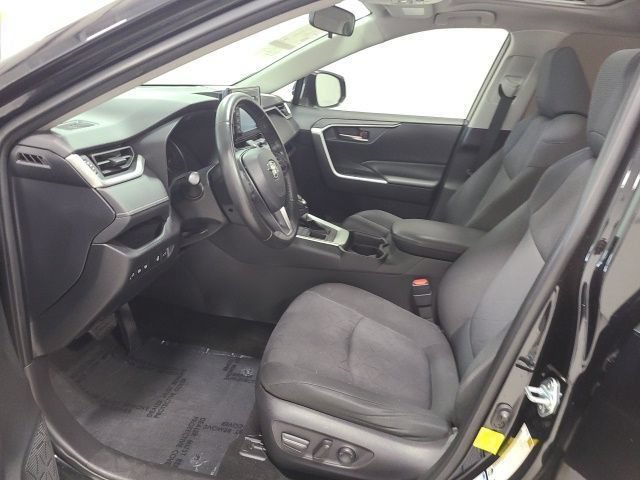 Used 2019 Toyota RAV4 XLE w/ Convenience Package AWD/4WD image 18