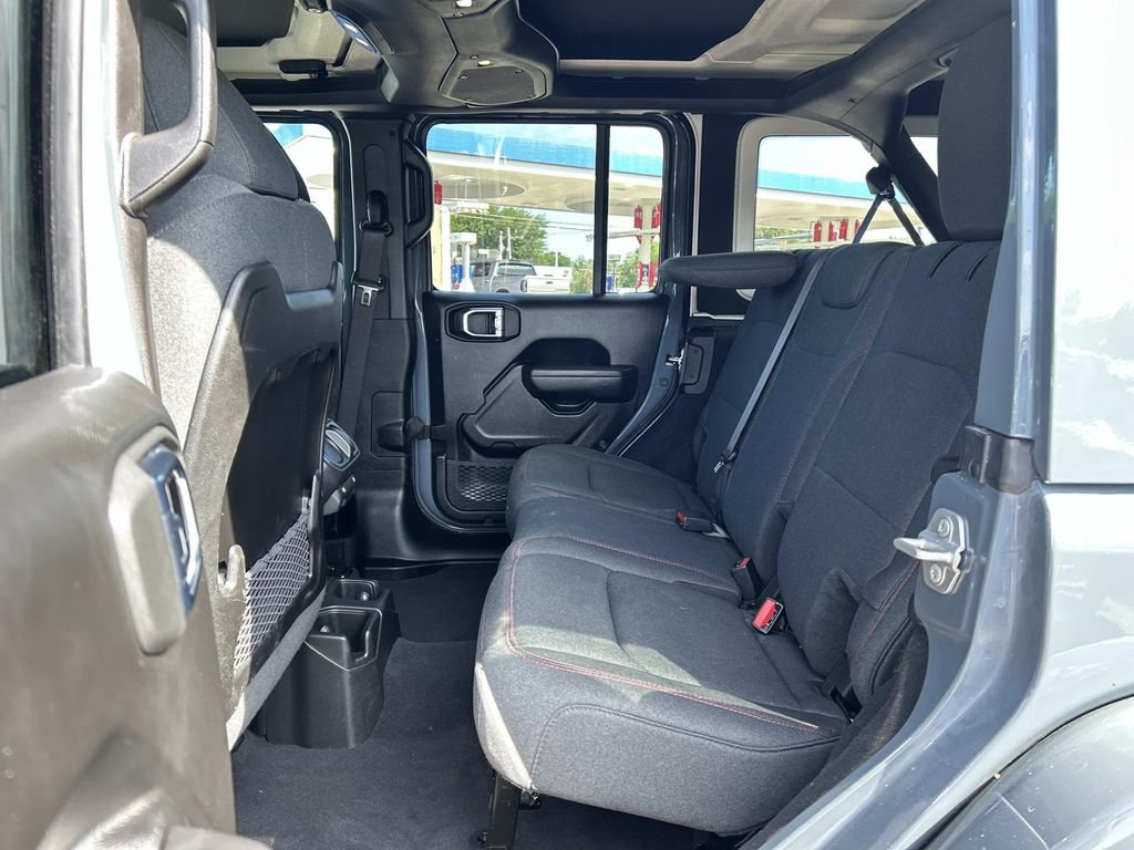 Certified 2025 Jeep Wrangler Unlimited Rubicon w/ Safety Group AWD/4WD image 15