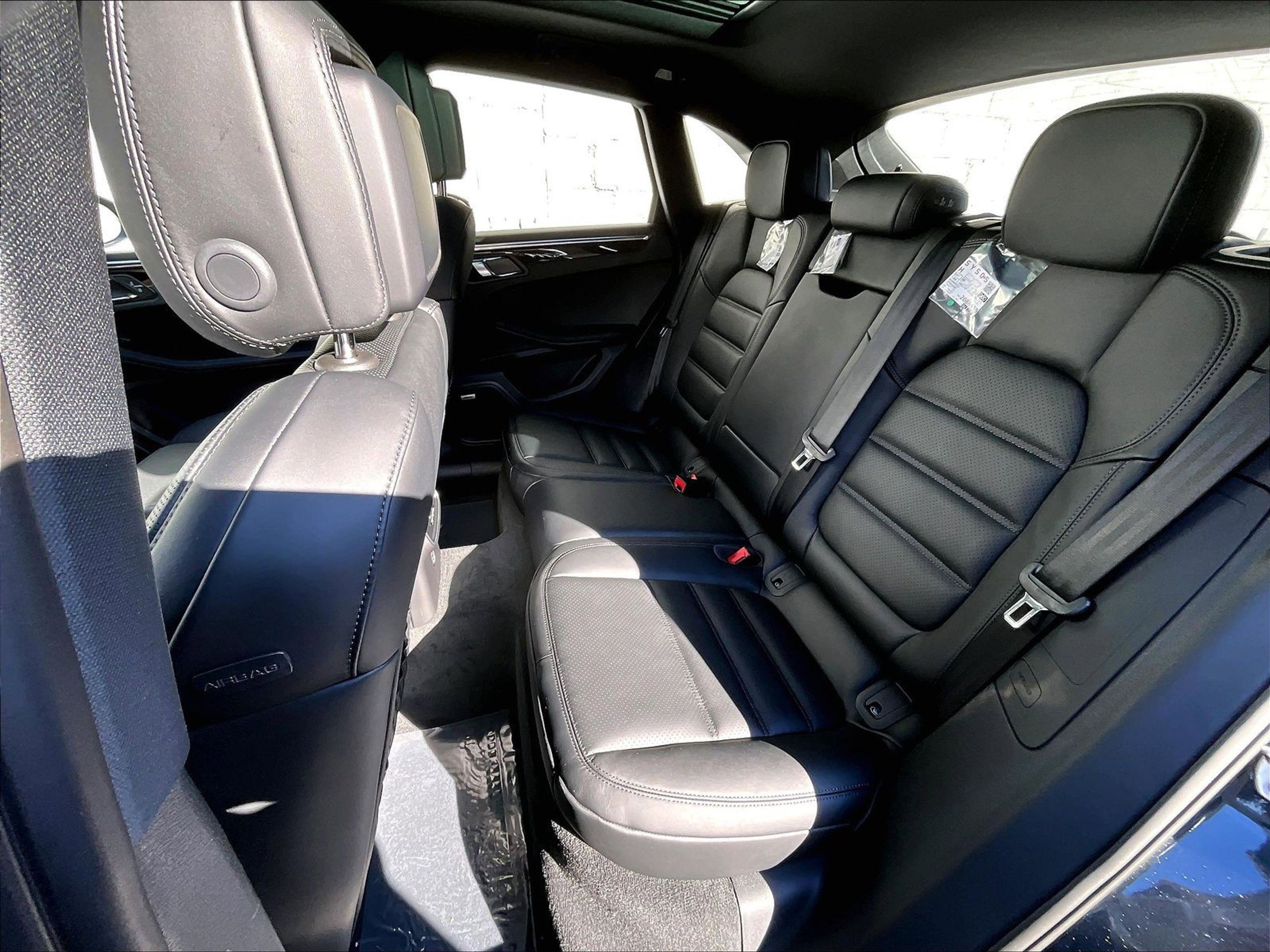 New 2026 Porsche Macan image 20