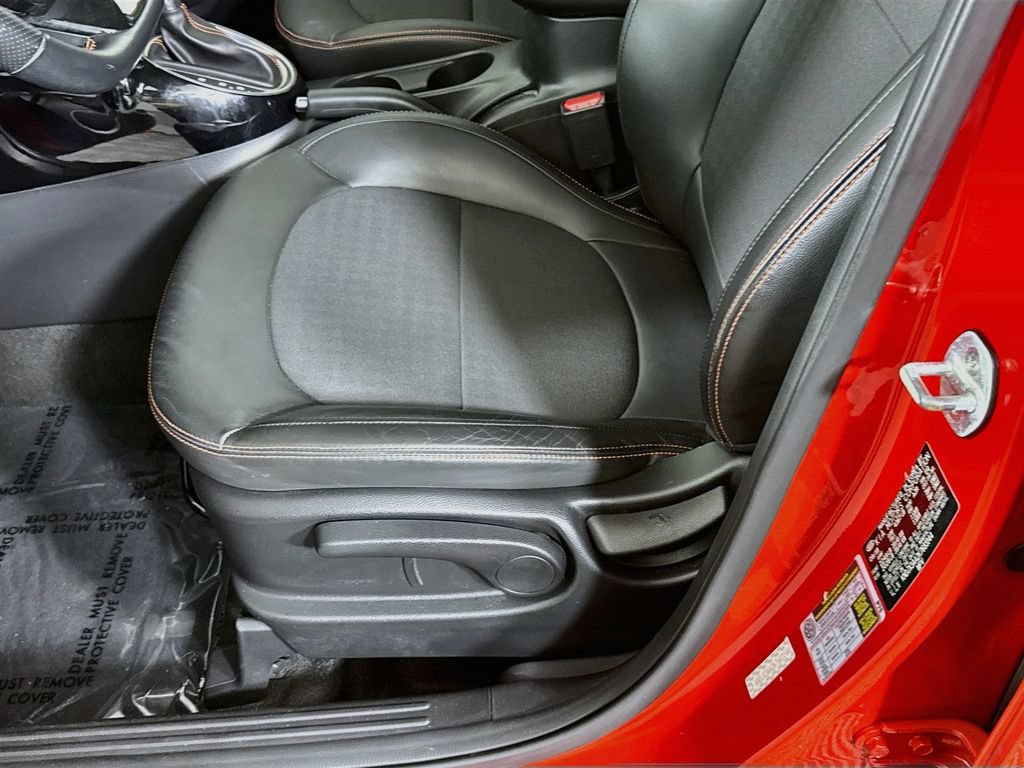 Used 2019 Kia Soul ! FWD image 22