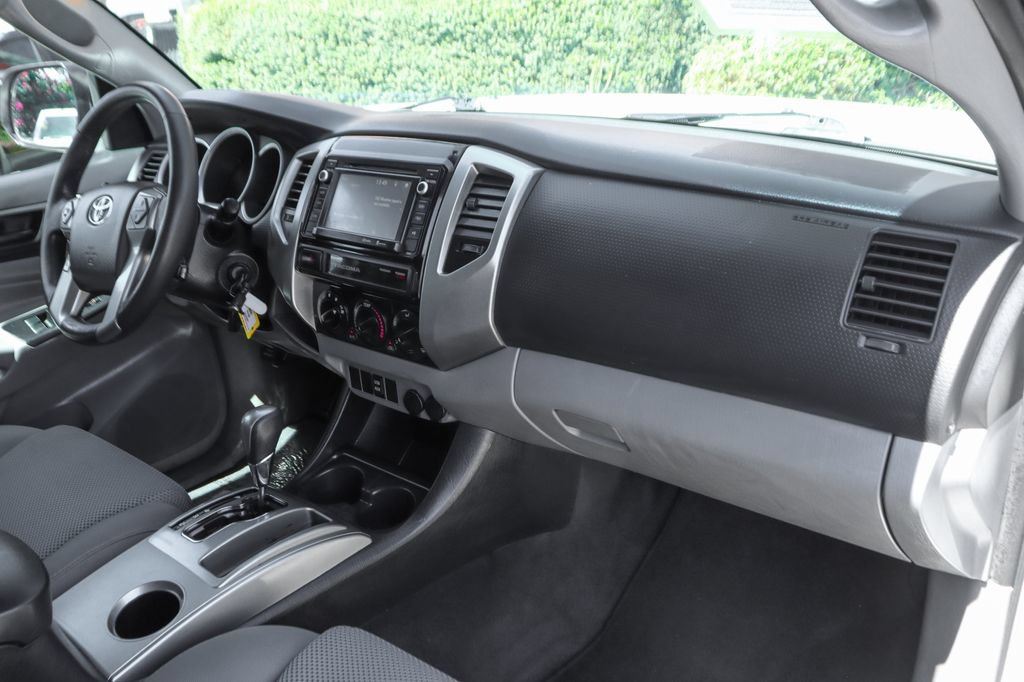 Used 2015 Toyota Tacoma PreRunner w/ TRD Off-Road Package RWD image 33