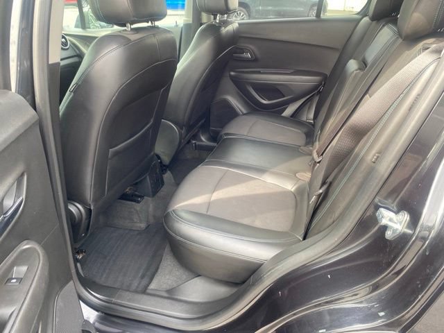 Used 2016 Chevrolet Trax LT w/ LT Convenience Package AWD/4WD image 12