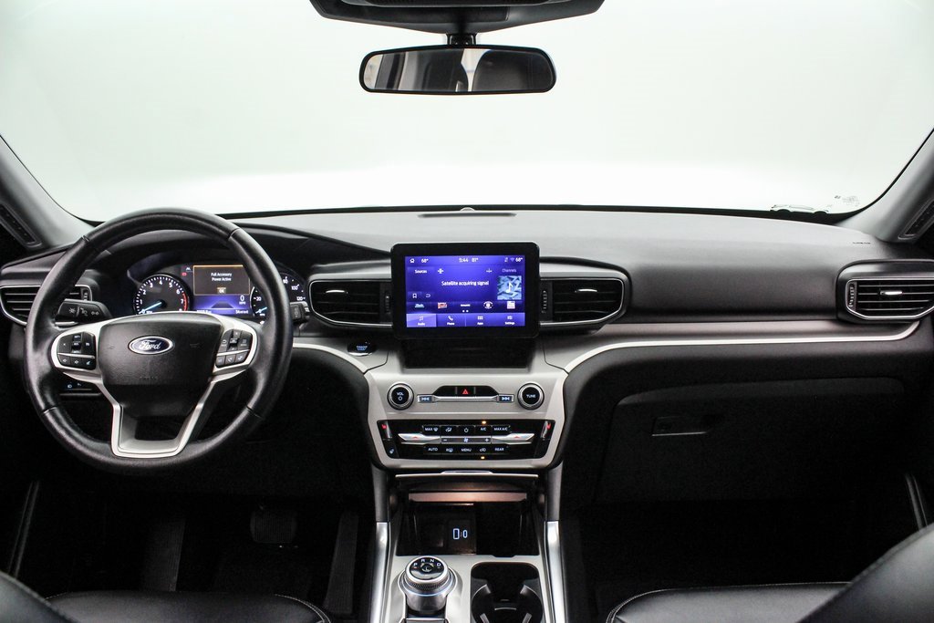 Certified 2023 Ford Explorer XLT w/ Equipment Group 202A image 14