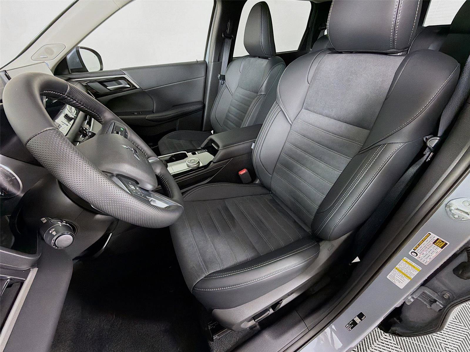 New 2026 Mitsubishi Outlander Ralliart image 11