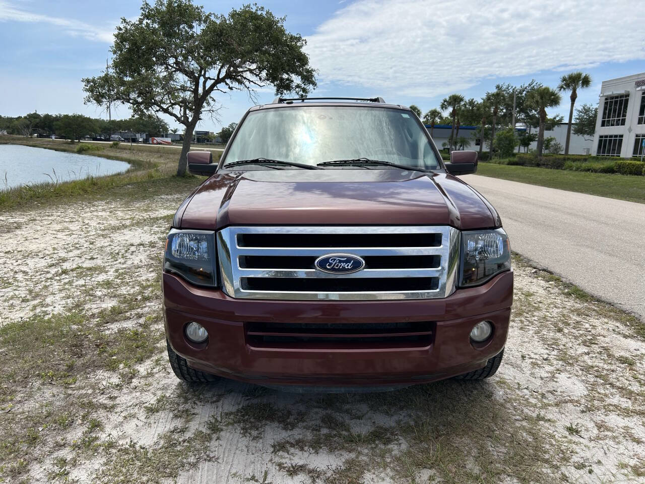 Used 2012 Ford Expedition Limited RWD image 3