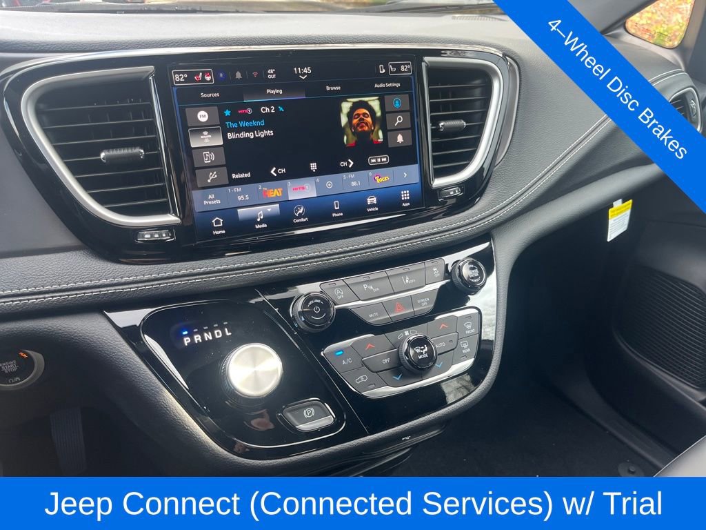 New 2026 Chrysler Pacifica Select image 13