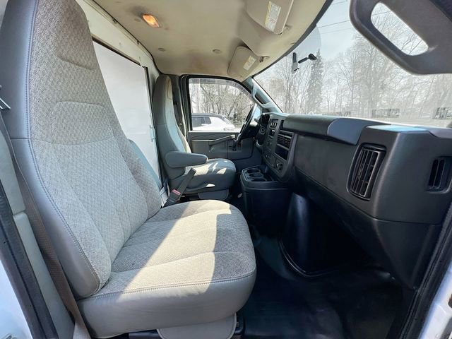 Used 2019 GMC Savana 3500 Extended w/ Power Convenience Package image 23