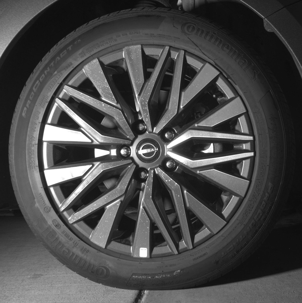 Used 2025 Nissan Altima 2.5 SV FWD image 13