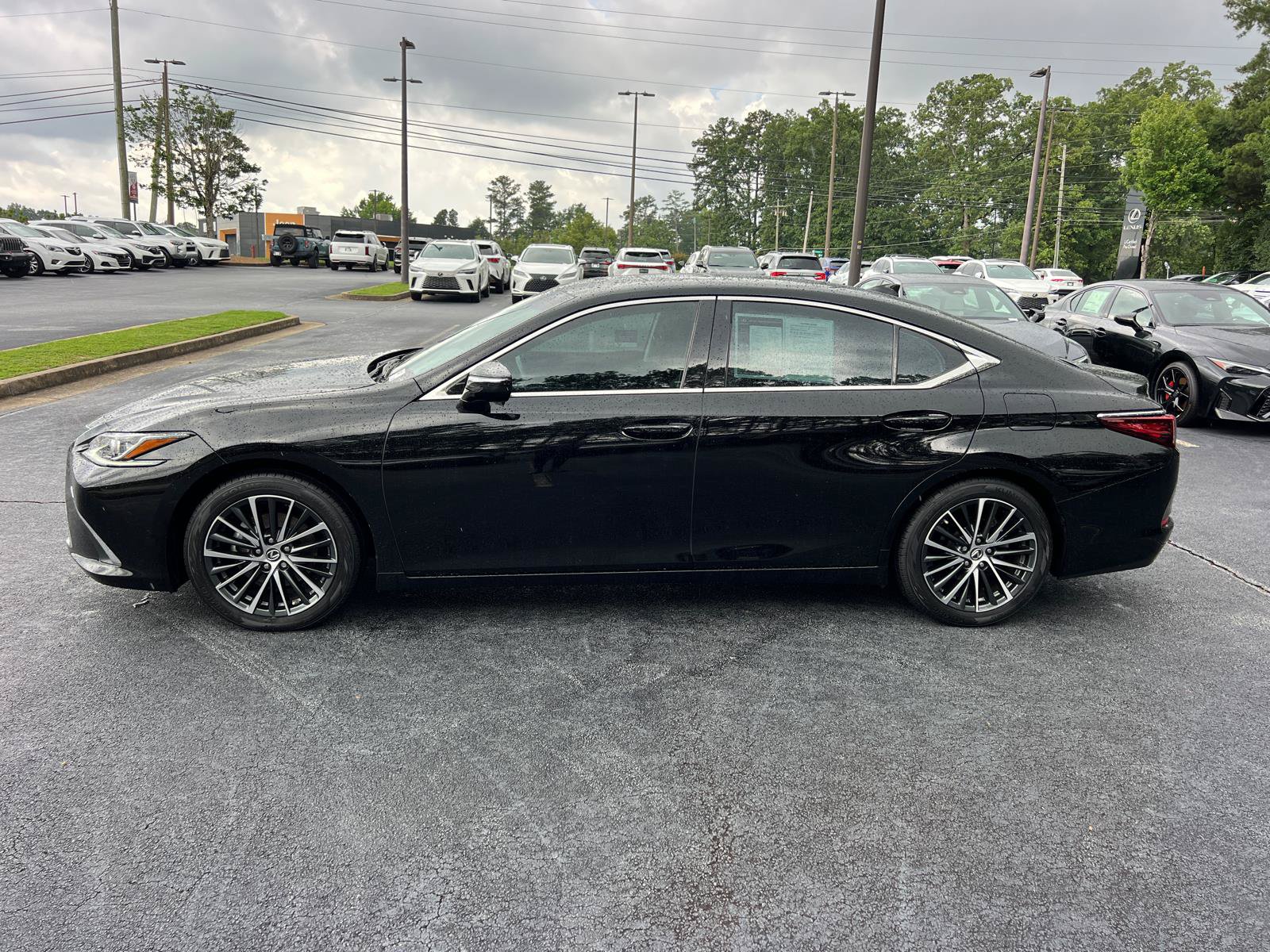 Certified 2024 Lexus ES 350 w/ Premium Package FWD image 8