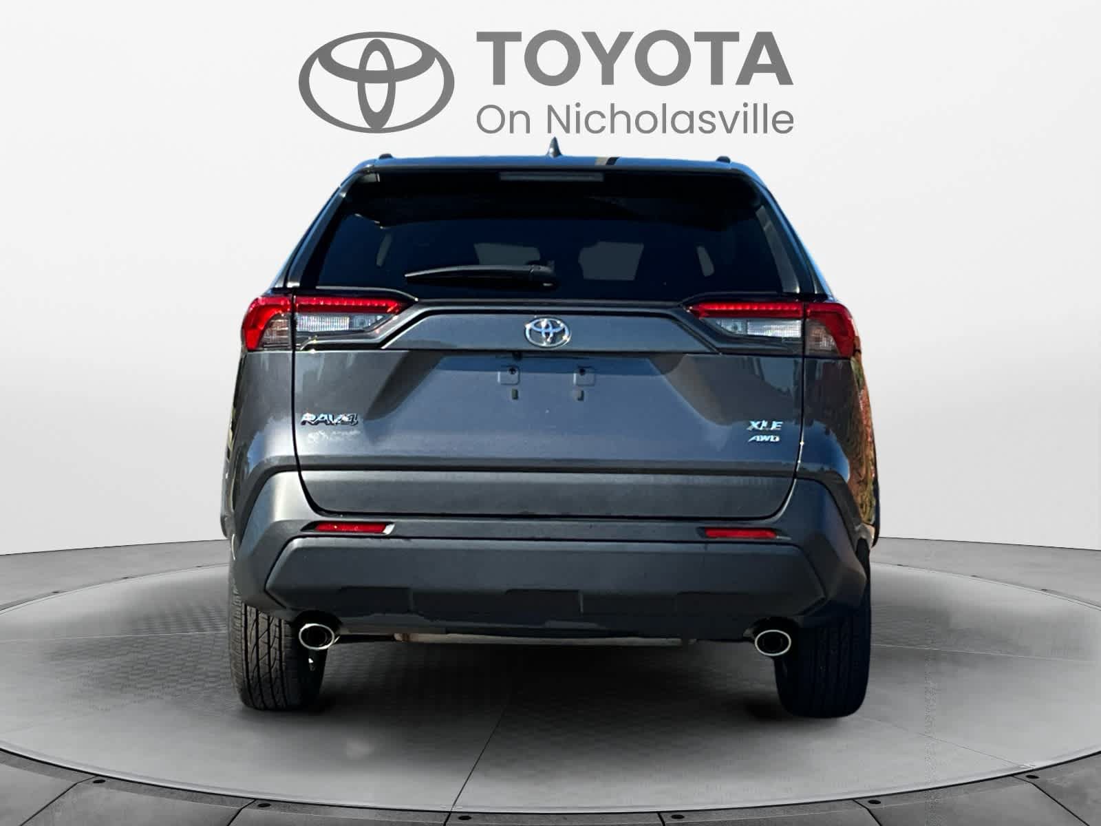 Used 2024 Toyota RAV4 XLE AWD/4WD image 4
