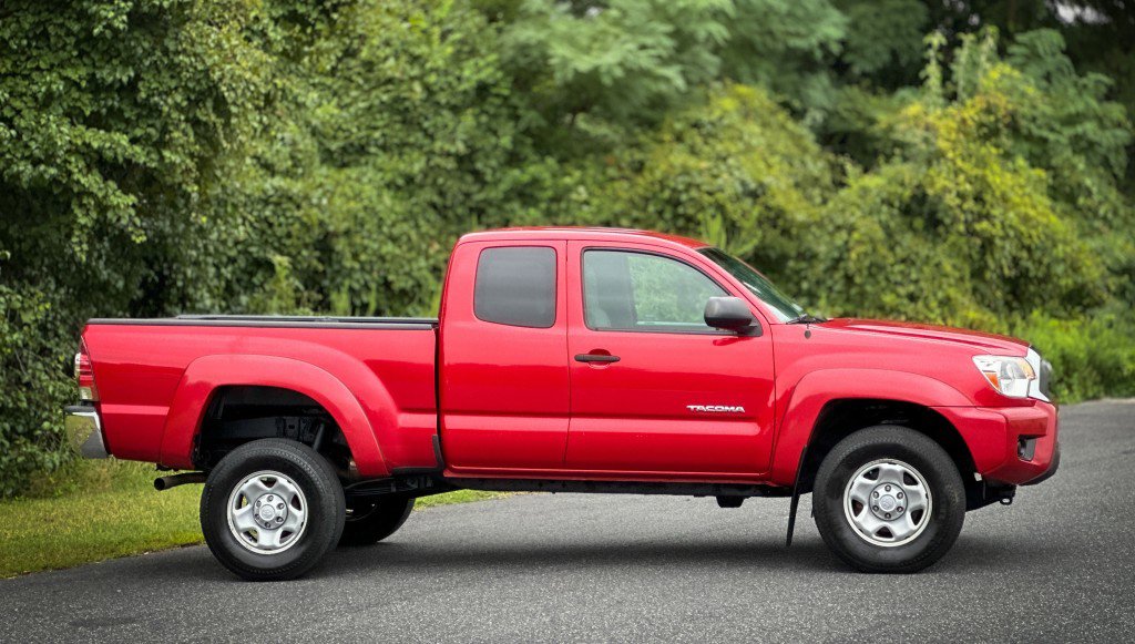 Used 2012 Toyota Tacoma image 4