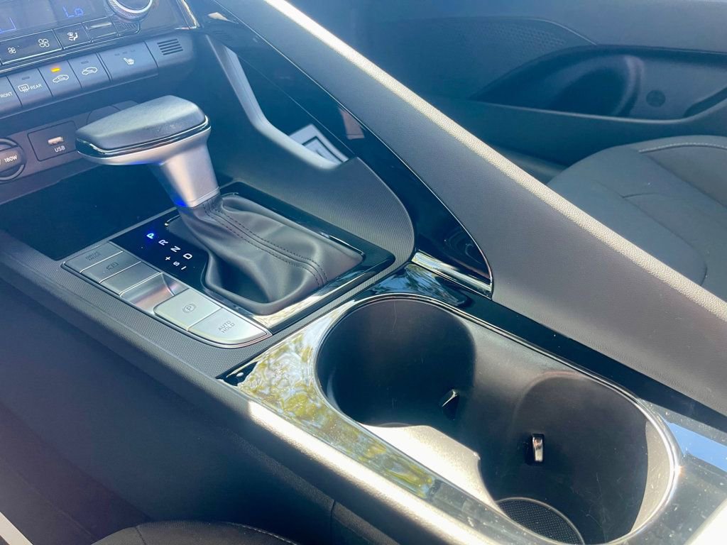 Used 2024 Hyundai Elantra SEL w/ Convenience Package image 13