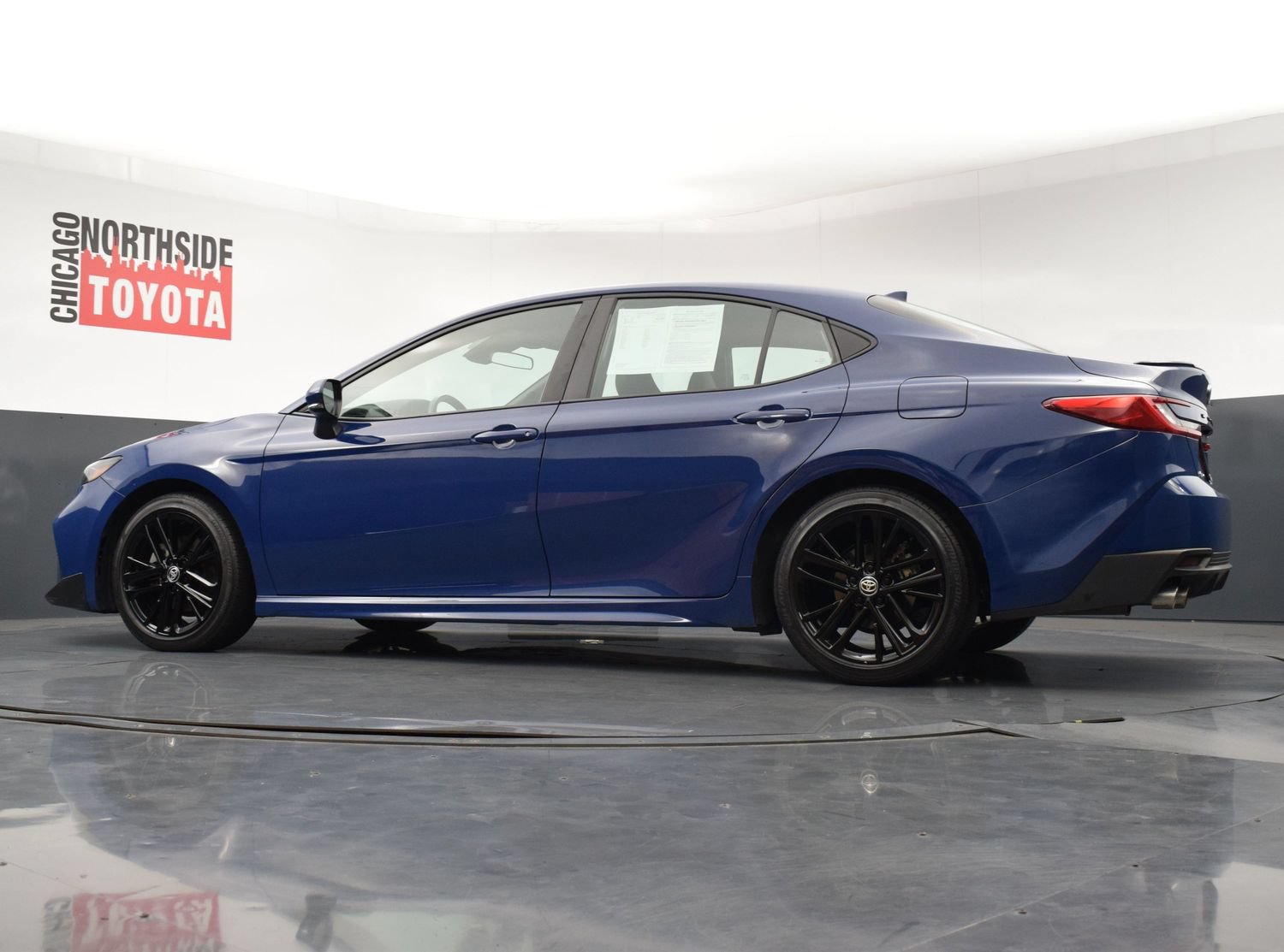 Used 2025 Toyota Camry SE FWD image 26