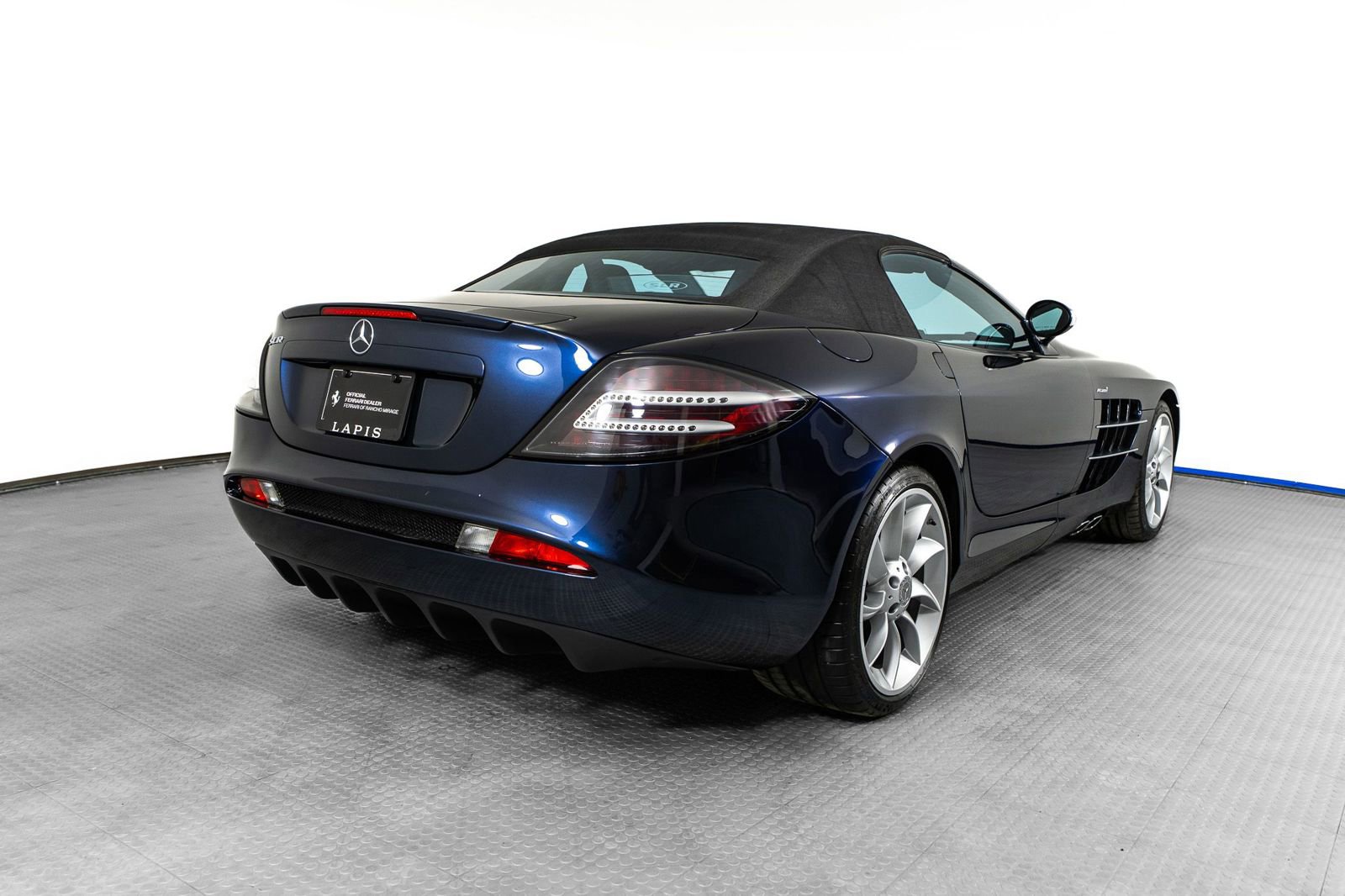 Used 2008 Mercedes-Benz SLR image 8