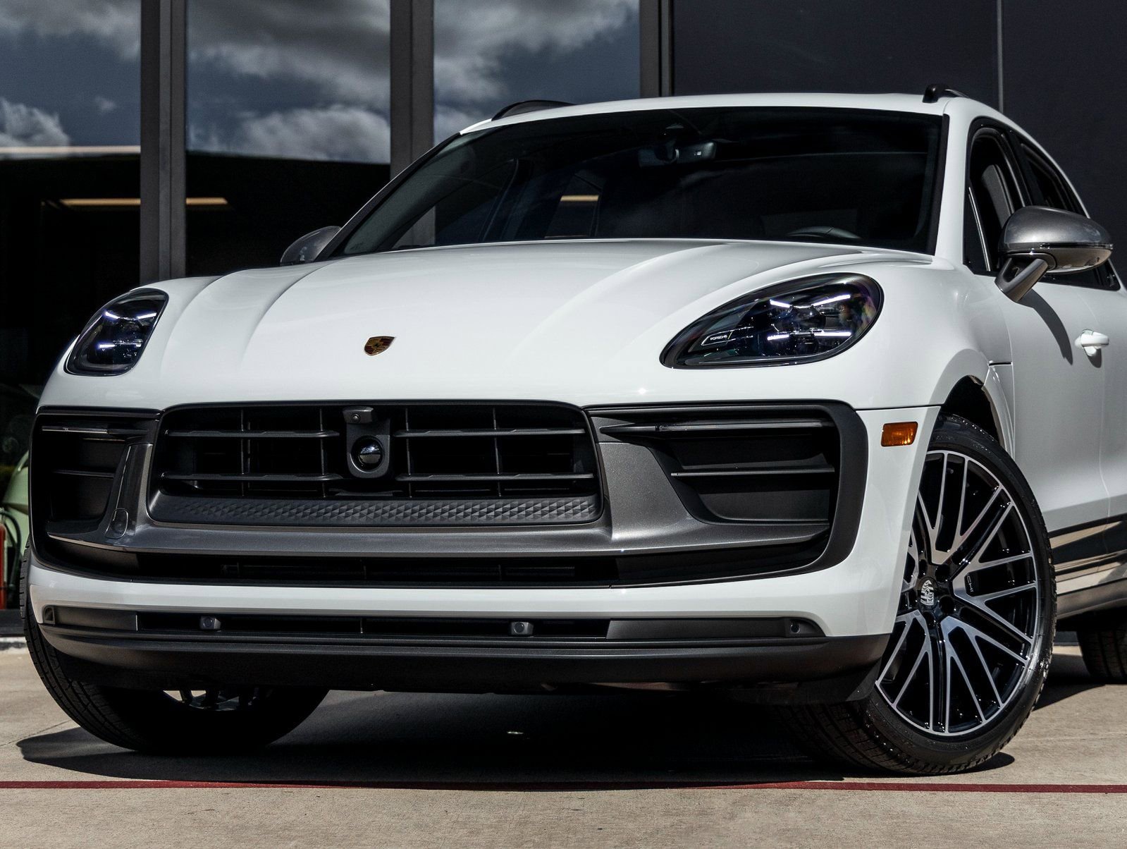 New 2026 Porsche Macan Turbo image 7
