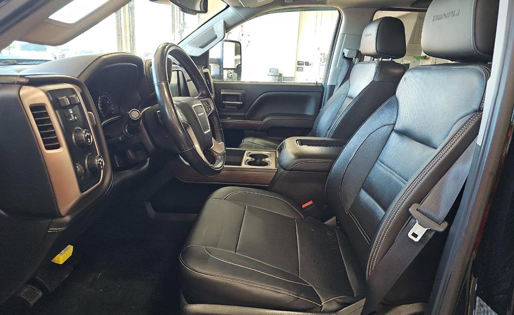 Used 2018 GMC Sierra 3500 Denali w/ Duramax Plus Package AWD/4WD image 12