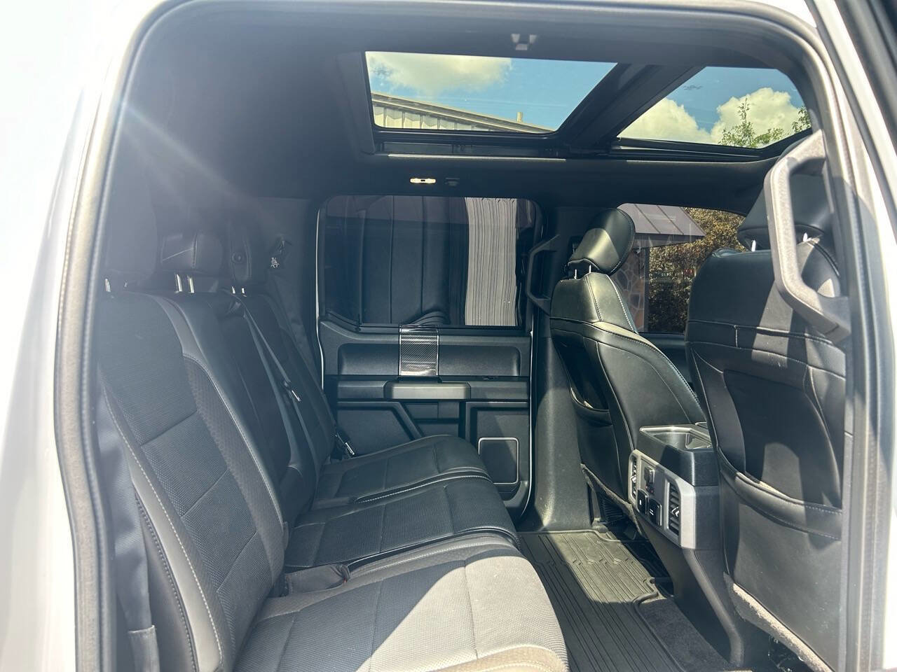 Used 2019 Ford F150 Raptor w/ Equipment Group 802A Luxury image 27