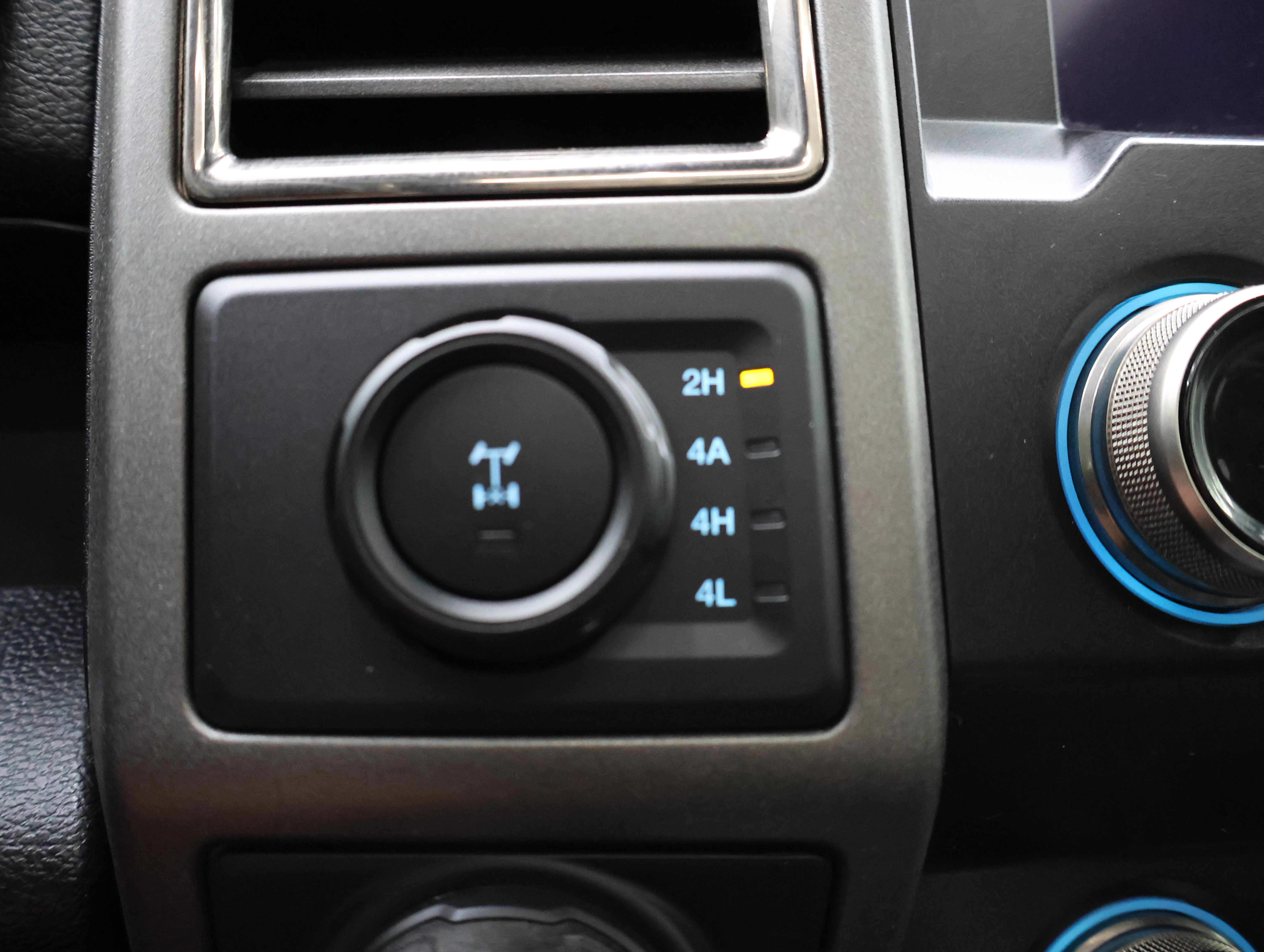 Used 2019 Ford F150 Raptor w/ Equipment Group 802A Luxury AWD/4WD image 51