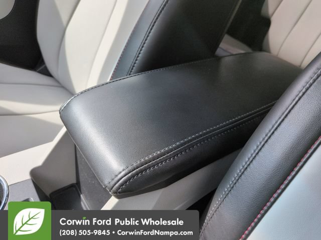Used 2017 GMC Terrain SLT w/ Open Road Package AWD/4WD image 18