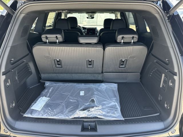 New 2026 GMC Acadia Denali w/ Super Cruise Package FWD image 25