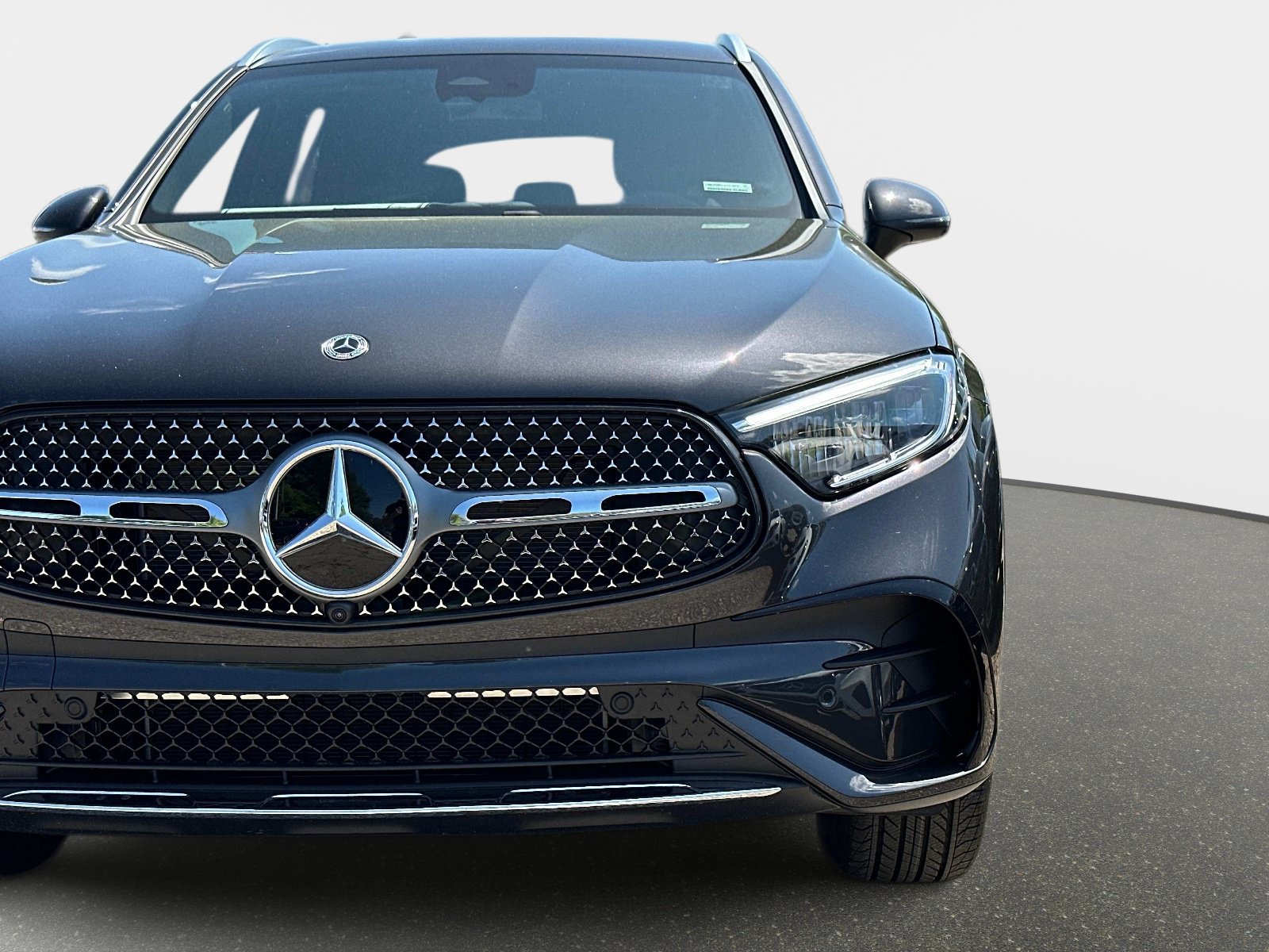 New 2025 Mercedes-Benz GLC 350e 4MATIC image 9