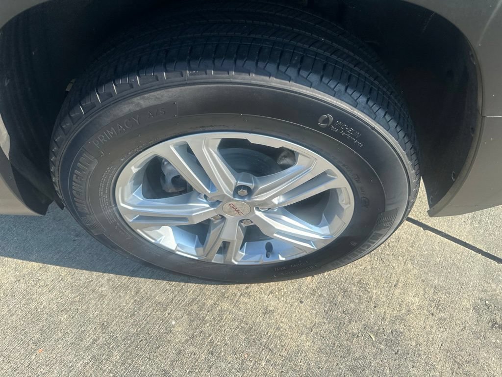 Used 2022 GMC Terrain SLE w/ LPO, Floor Liner Package FWD image 36