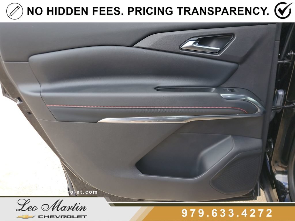 Used 2025 Chevrolet Traverse Z71 w/ Driver Confidence Package AWD/4WD image 15
