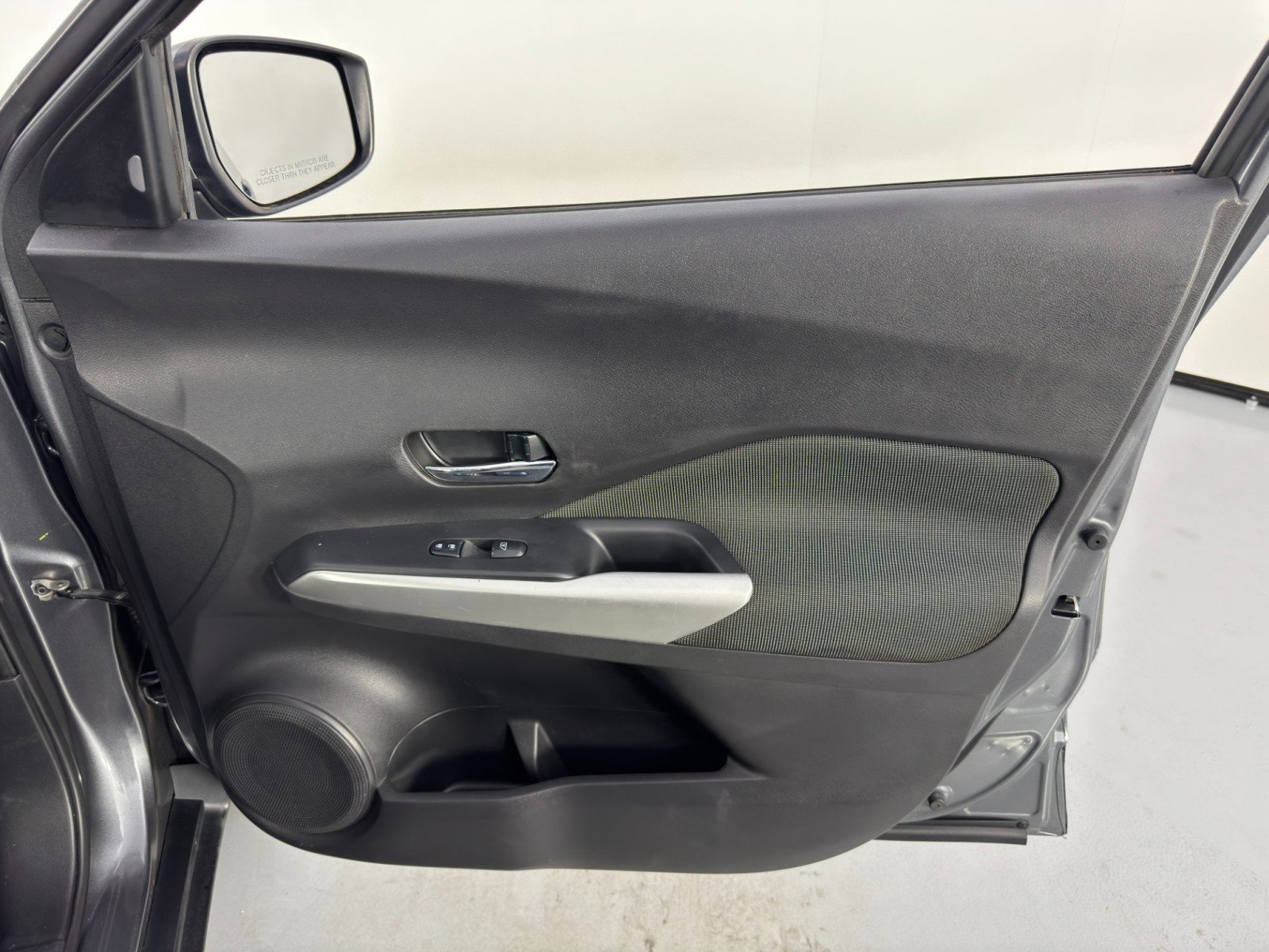 Used 2019 Nissan Kicks SV image 36