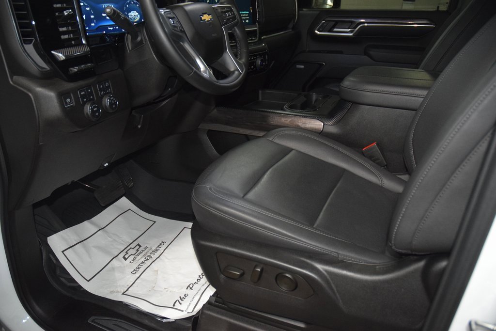 Certified 2024 Chevrolet Silverado 2500 LTZ w/ LTZ Convenience Package image 44