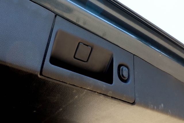 Used 2019 Cadillac Escalade Luxury image 45