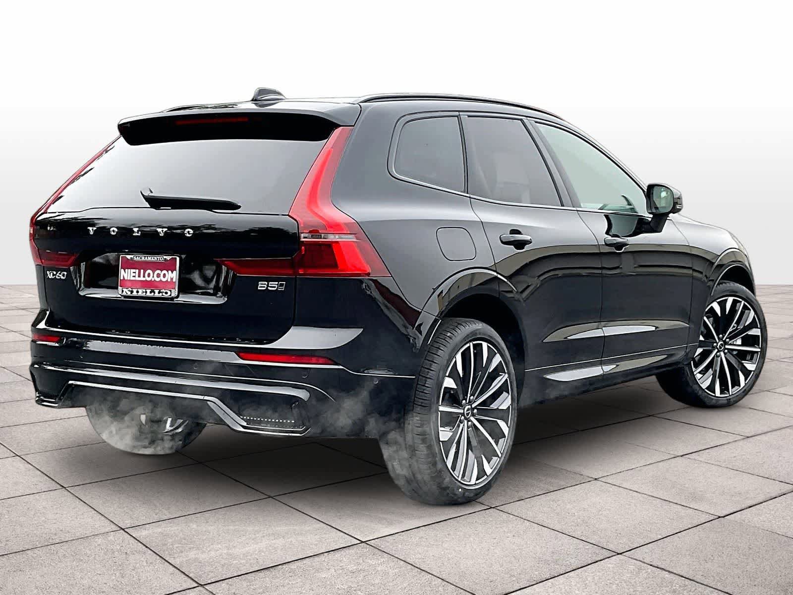 New 2026 Volvo XC60 B5 Ultra w/ Climate Package AWD/4WD image 4